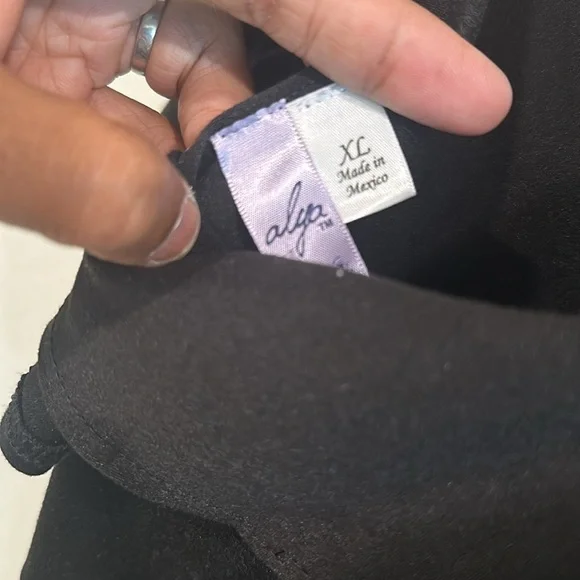 Alya XL little black lounge dress - Picture 9 of 9